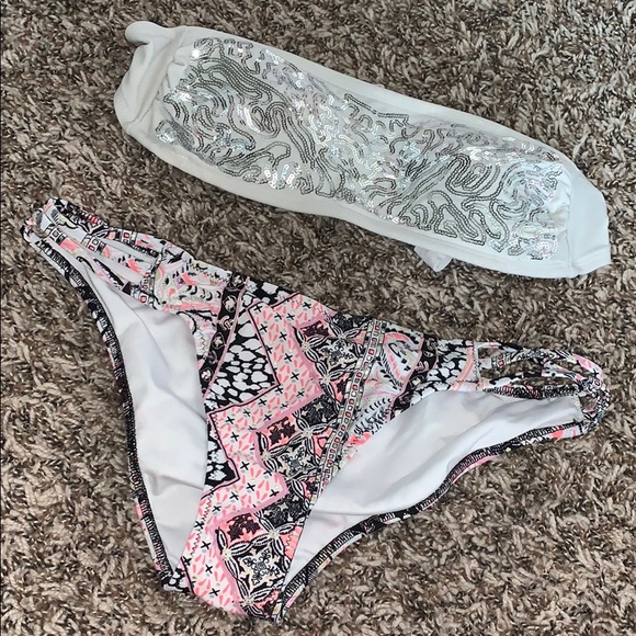 Bikini Set - Picture 1 of 1